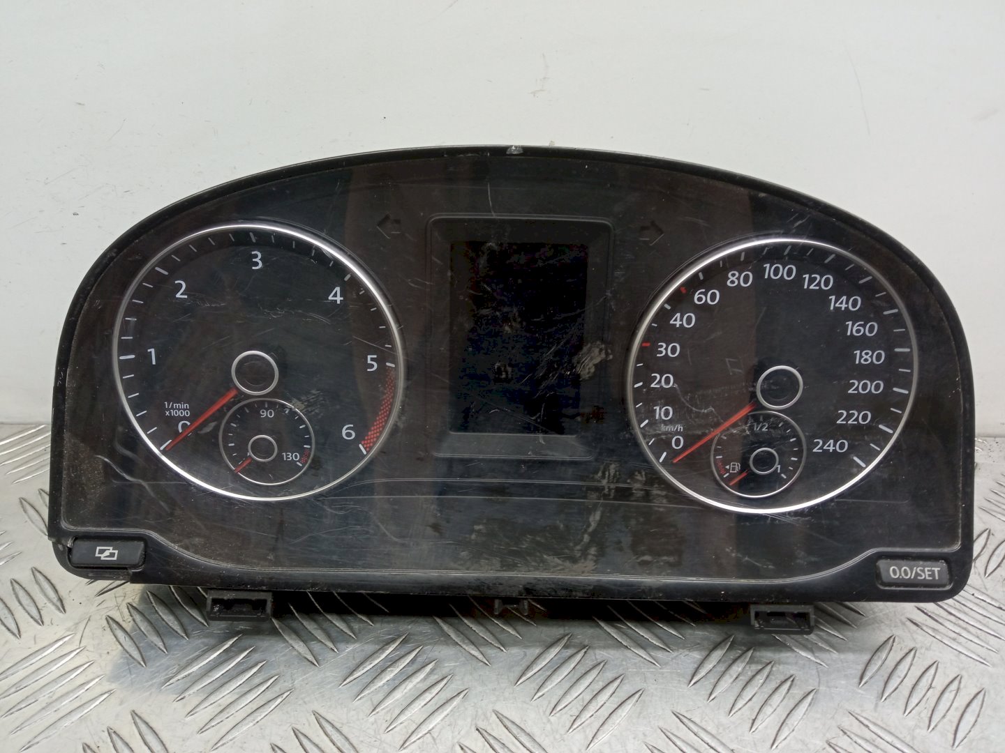 Щиток приборов (приборная панель) - Volkswagen Caddy 3 (2004-2015)