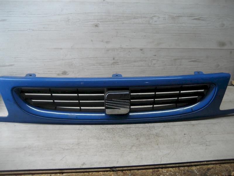 Решетка радиатора (капота) - Seat Cordoba (1993-2002)