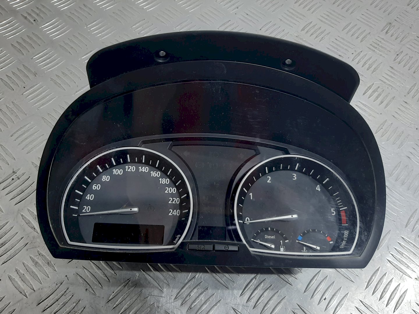 Щиток приборов (приборная панель) - BMW X3 E83 (2003-2010)